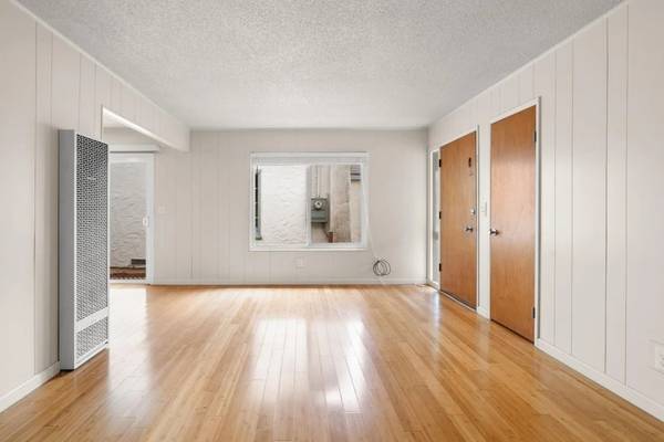 2BR/1BA Single Family House on Crystal St. · Capitola photo 3