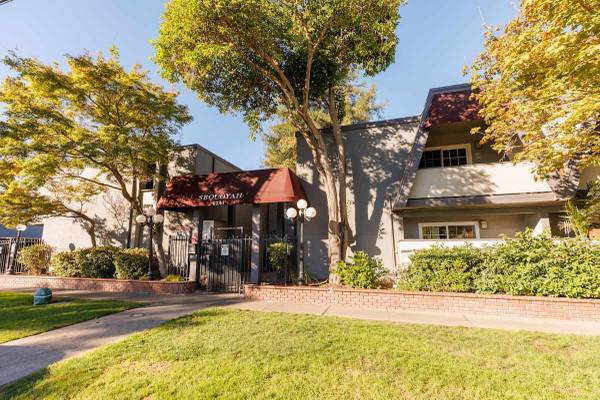 Apartments on Detroit Ave · Concord