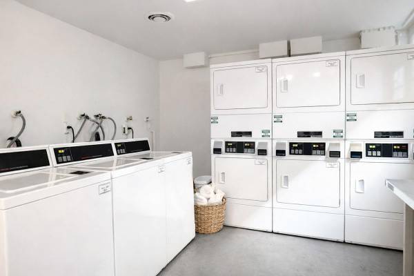 Apartments on Estabrook St · San Leandro photo 5
