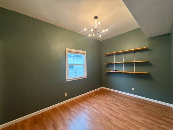 2BR/1BA Apartment on E 22nd Street · Oakland photo 2