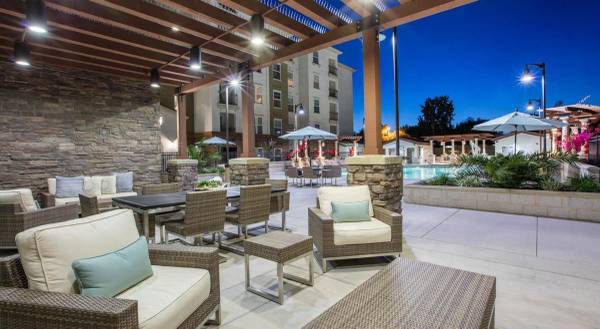 Apartments on Merry Loop · Milpitas