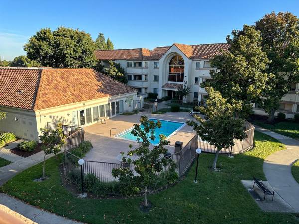 Apartments on Contra Loma Blvd · Antioch
