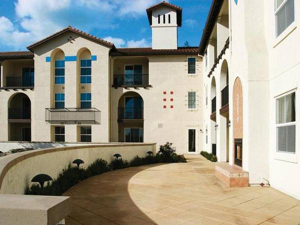 Apartments on East Court · San Jose photo 5