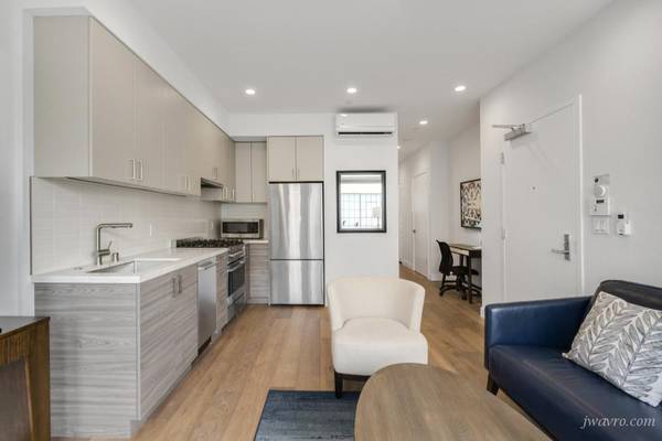 2BR/2BA Condo · San Francisco photo 5
