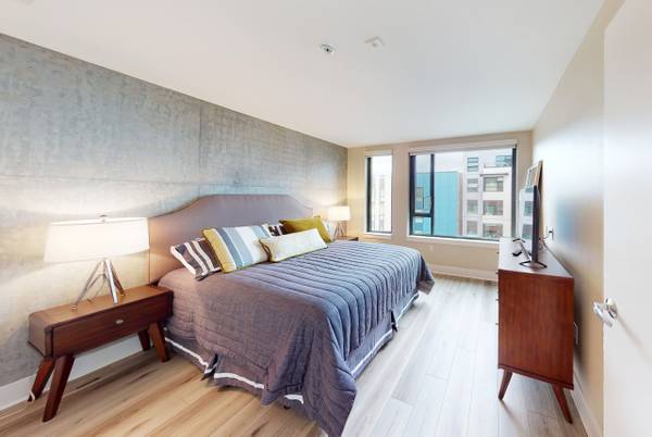 1BR/2BA Apartment · San Francisco photo 4
