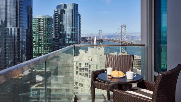 1BR/2BA Apartment on Fremont St · San Francisco