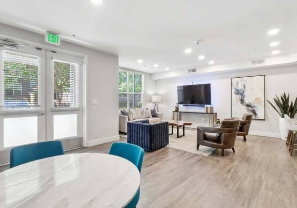 Apartments on Coggins Dr · Walnut Creek photo 5