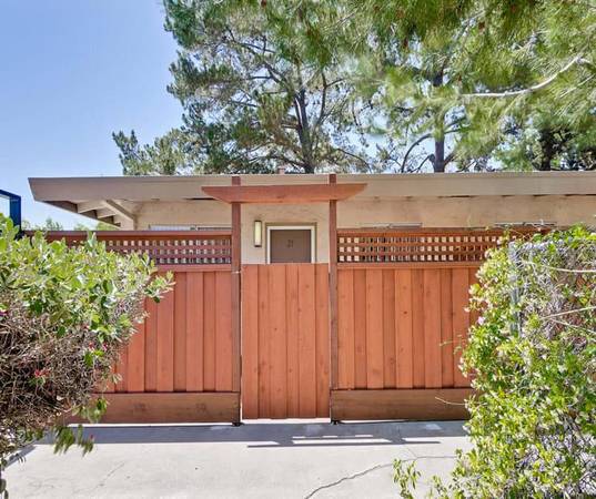 Apartments on Mangrove Ave · Sunnyvale photo 2