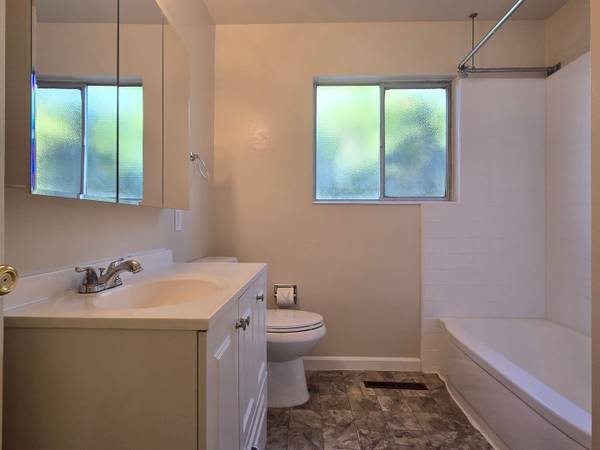 3BR/2BA Duplex on Marshall Ct · San Jose photo 5