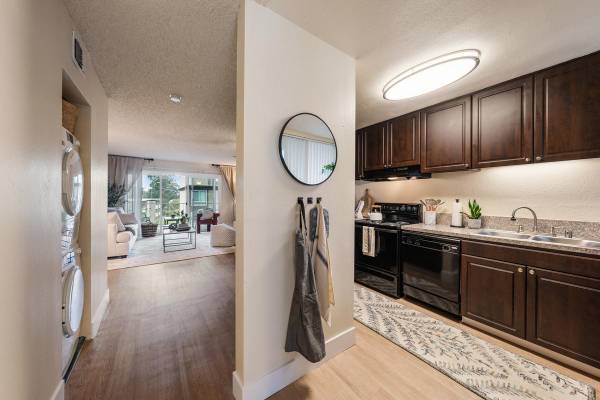 2BR/1BA Apartment on Porter Street · Vallejo