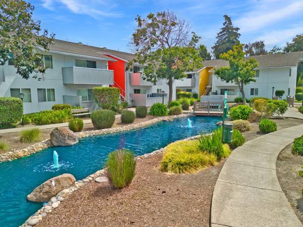 Apartments on Springlake Drive · San Lorenzo