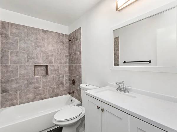 2BR/1BA Apartment on Willard North St · San Francisco photo 5