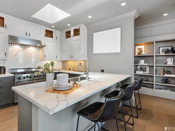 2BR/3BA Single Family House on Filbert St · San Francisco photo 5