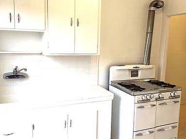 1BR/1BA Apartment on 5th Ave · San Francisco photo 3