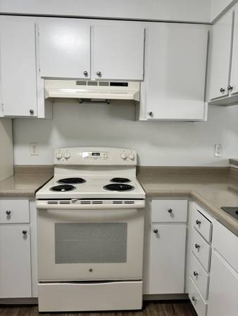 Apartments on Carriage Dr · Morgan Hill photo 2
