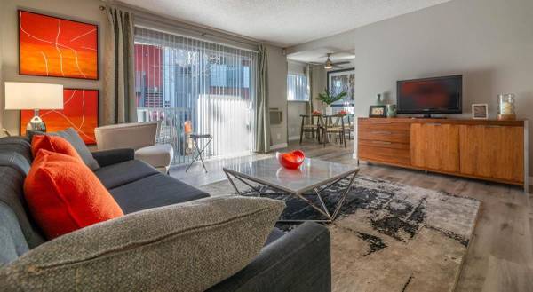 Apartments on Lochinvar Ave · Santa Clara photo 5