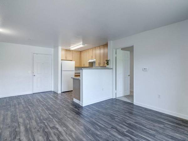 2BR/1BA Apartment on Redwood Street · Vallejo