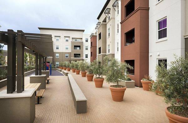2BR/2BA Apartment on Montecito Vista Dr · San Jose photo 3