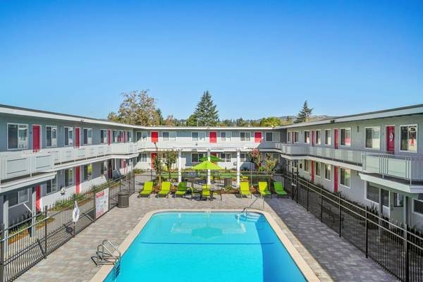 Apartments on Santa Maria Avenue · Hayward photo 4