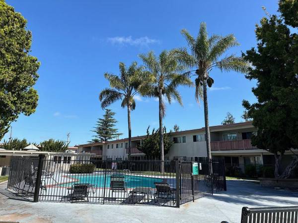 Apartments on Central Ave. · Fremont