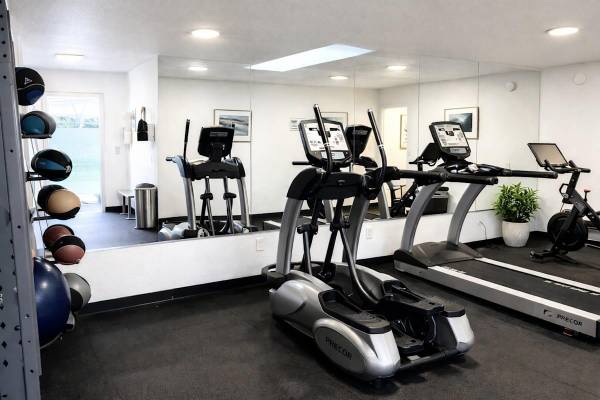 Apartments on Estabrook St · San Leandro photo 4
