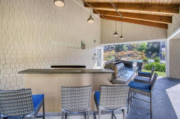 Apartments on Campus Dr · Daly City photo 4