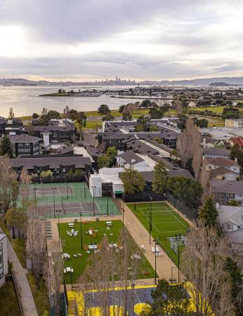 Apartments on Shorepoint Ct · Alameda photo 2