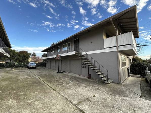 1BR/1BA Apartment on Chisholm Court · Hayward