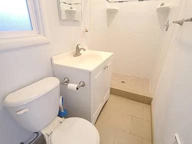 1BR/1BA Single Family House · El Cerrito photo 2