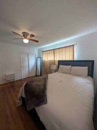 2BR/1BA Duplex · Oakland photo 5