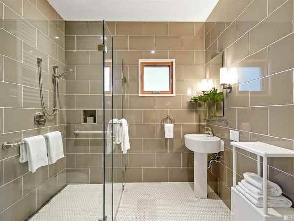 1BR/1BA Single Family House · San Francisco photo 5
