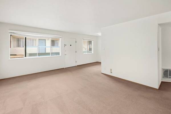 1BR/1BA Single Family House · San Francisco photo 3