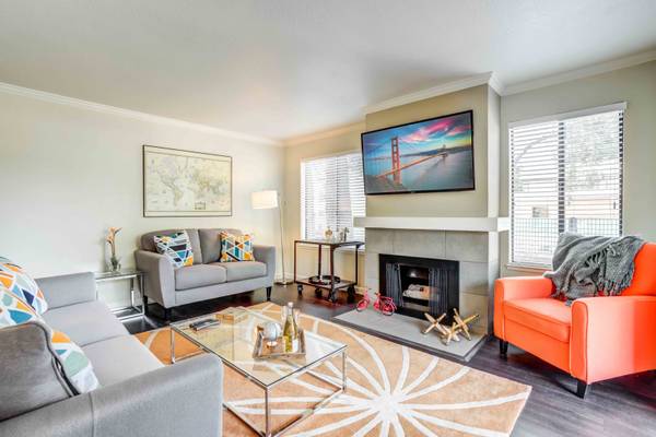Apartments on Park Lake Cir · Walnut Creek photo 2