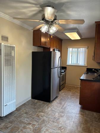 1BR/1BA Apartment · Menlo Park