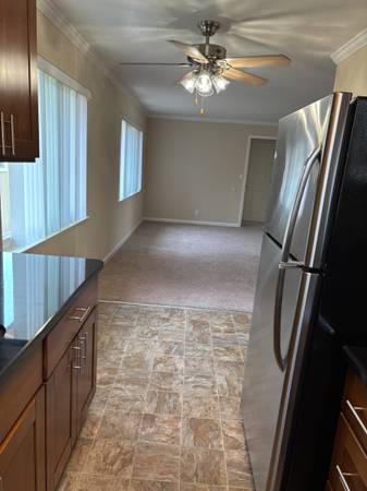 1BR/1BA Apartment · Menlo Park photo 4