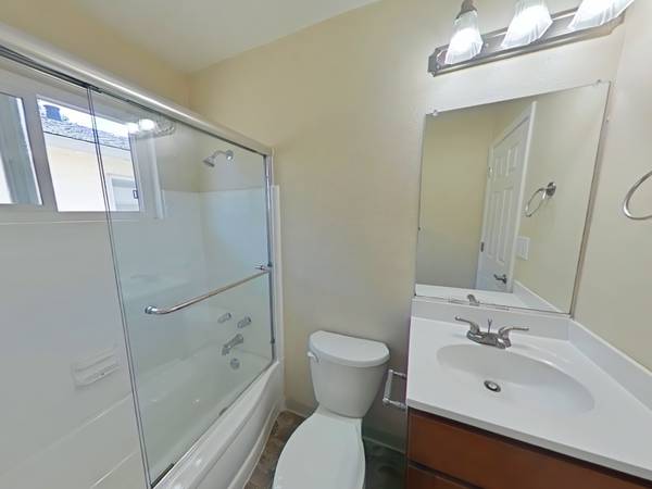 1BR/1BA Apartment · Menlo Park photo 5