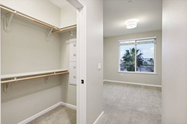 Apartments on Baywood Drive Near Lakeville Hwy · Petaluma photo 4