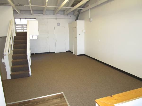 1BR/1BA Loft on 47th Ave · Oakland photo 3