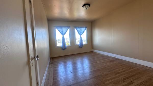 2BR/1BA House · Daly City photo 2