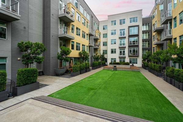 Apartments on Buchanan St · San Francisco