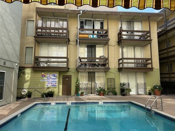 Apartments on Pine Street · San Francisco photo 2