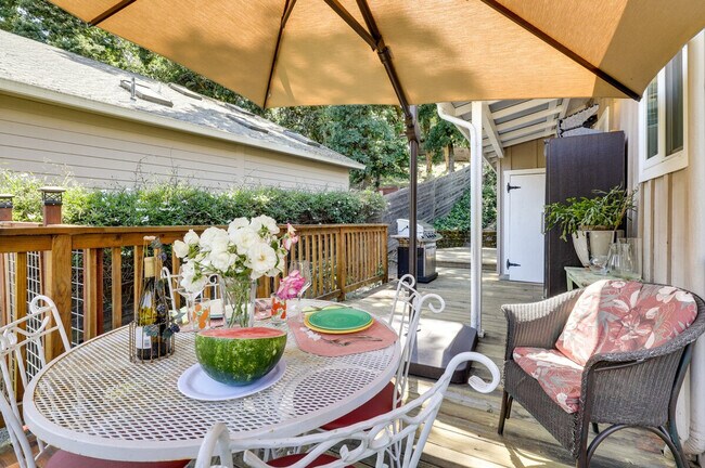 4460 Lakeside Rd Glen Ellen, CA 95442 photo 2