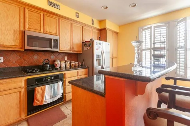 4 Bedroom Townhome in Dublin photo 5