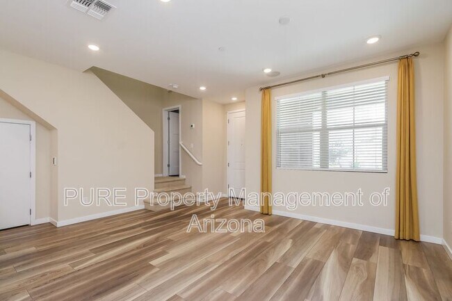 4548 S Renaissance Dr Gilbert, AZ 85297 photo 4