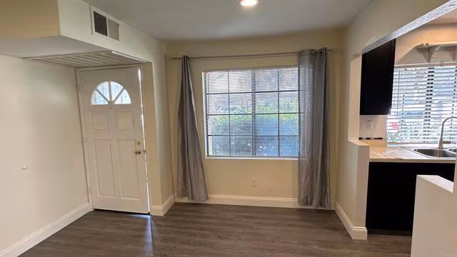 13062 Wimberly Square San Diego, CA 92128 photo 4