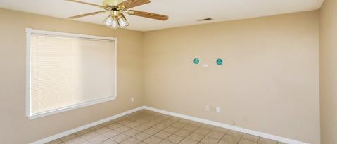 1513 Hawk Ct - SFHT photo 3