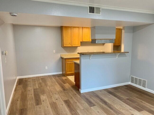 1163 Lakeview Cir Pittsburg, CA 94565 photo 5