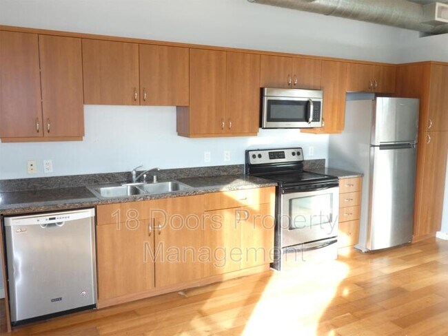 889 Date St San Diego, CA 92101 photo 2