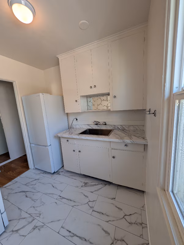 1127 Grand Ave San Diego, CA 92109 photo 5