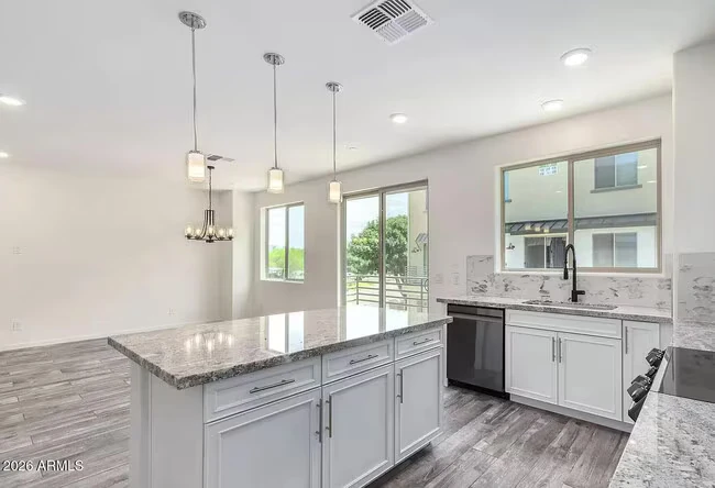*new* Luxury Townhome In Chandler photo 3